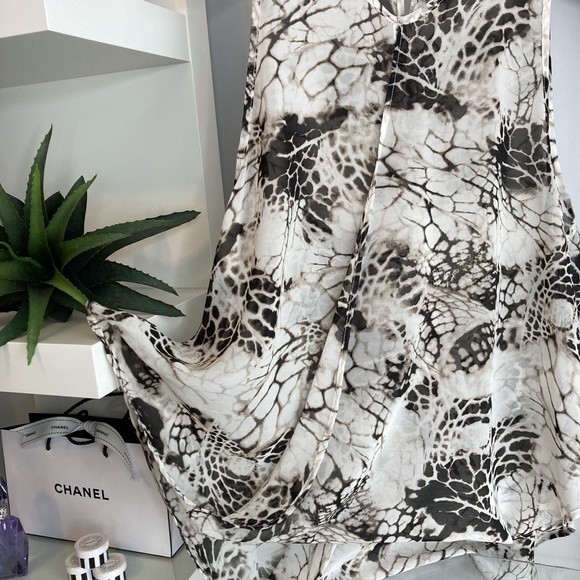 ✨CAMEO & MYTH TOP NWOT - Picture 5 of 10